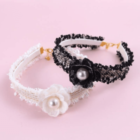 Handwoven Tweed Flower Collar Necklace (Color: Black, size: Medium/Large)